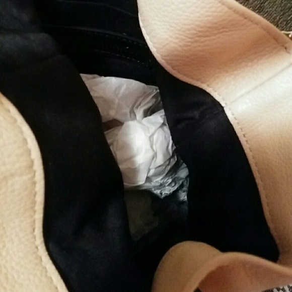 🆕Rebecca Minkoff drawstring bag with tassels - Picture 4 of 8